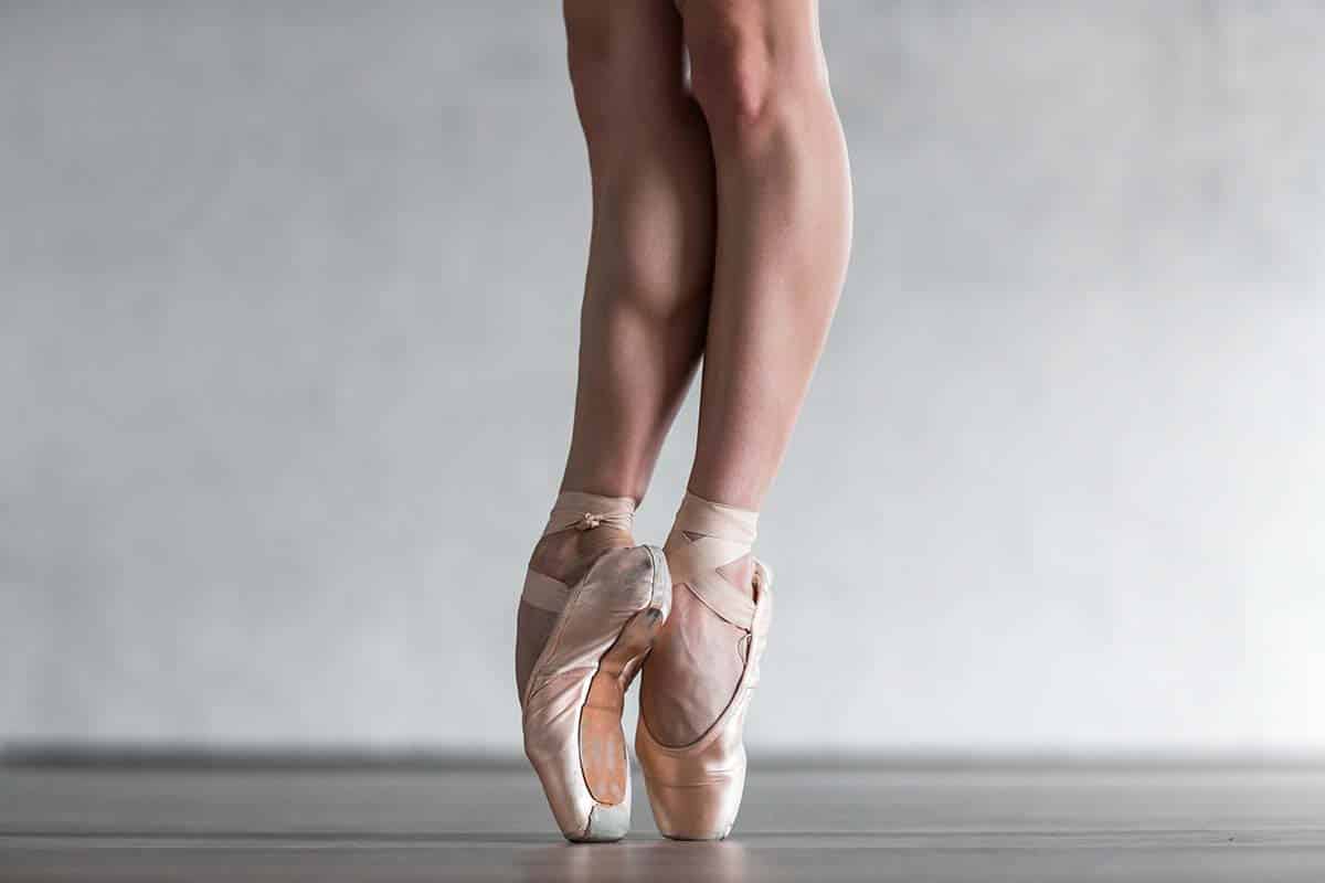 Breaking in pointe on sale shoes